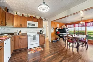 92950 Pitney Ln, Junction City, OR 97448 - Photo 16