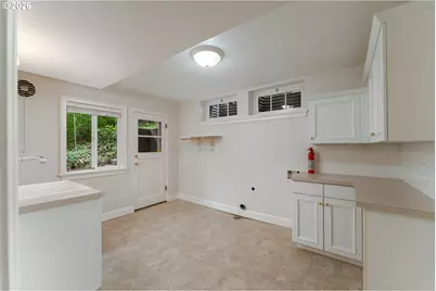 10151 SW Lancaster Rd, Portland, OR 97219 - Photo 32