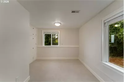 10151 SW Lancaster Rd, Portland, OR 97219 - Photo 30