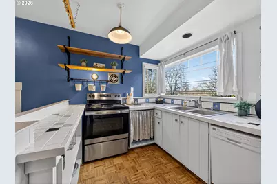 6407 S Corbett Ave, Portland, OR 97239 - Photo 8