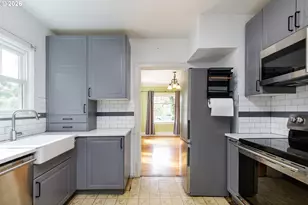 5415 N Fessenden St, Portland, OR 97203 - Photo 8