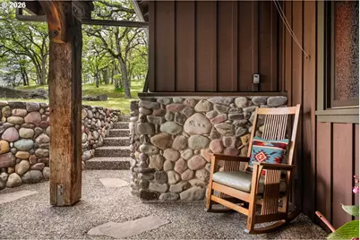1945 Cynthia Way, Mosier, OR 97040 - Photo 6