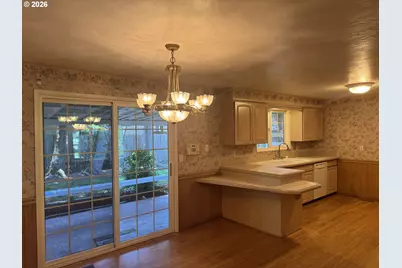 260 Susan St, Eugene, OR 97404 - Photo 8