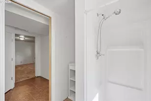 7214 SW 10th Ave, Portland, OR 97219 - Photo 24