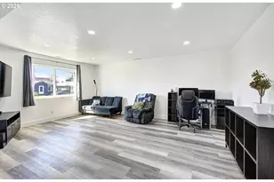 605 Mill St, Kelso, WA 98626 - Photo 8