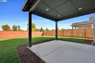 5653 Magnificence Wy, Eugene, OR 97402 - Photo 40