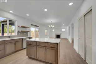 5653 Magnificence Wy, Eugene, OR 97402 - Photo 16