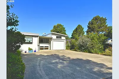 1600 Rhododendron Dr #218, Florence, OR 97439 - Photo 1