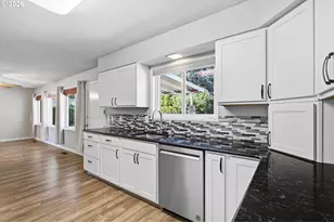 1535 NE 128th Ave, Portland, OR 97230 - Photo 10