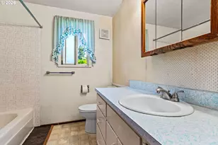 3377 W 16th Ave, Eugene, OR 97402 - Photo 16