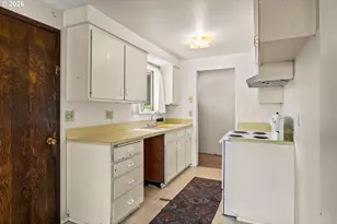 3377 W 16th Ave, Eugene, OR 97402 - Photo 12