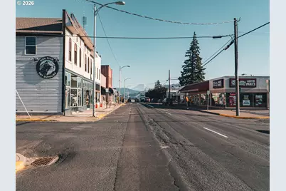 1203 12th St, Hood River, OR 97031 - Photo 34