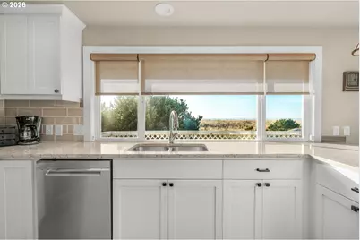 26580 Beach Dr, Rockaway Beach, OR 97136 - Photo 12