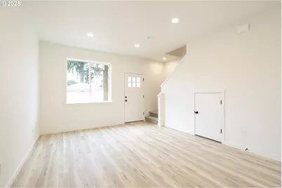 14720 SE Powell Blvd, Portland, OR 97236 - Photo 4