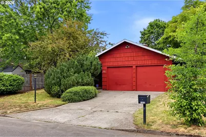 1850 SE 157th Dr, Portland, OR 97233 - Photo 2
