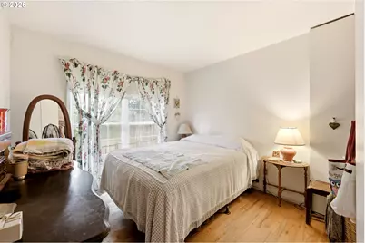 1850 SE 157th Dr, Portland, OR 97233 - Photo 12