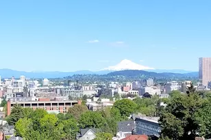 1122 NW Summit Ave, Portland, OR 97210 - Photo 8