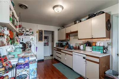 474 N 6th St, Saint Helens, OR 97051 - Photo 4