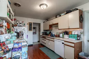 474 N 6th St, Saint Helens, OR 97051 - Photo 4