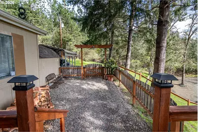 1256 Westview Dr, Roseburg, OR 97471 - Photo 16