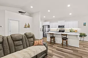 4764 Stonefield Ct, Florence, OR 97439 - Photo 12