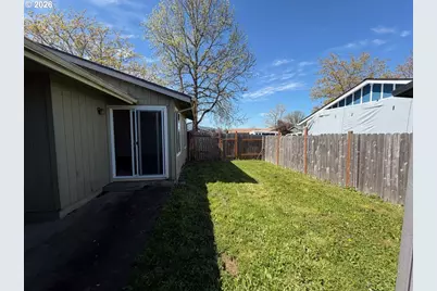 3328 Foxglove St, Lebanon, OR 97355 - Photo 16