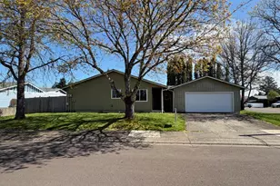 3328 Foxglove St, Lebanon, OR 97355 - Photo 1