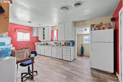 1675 NW 11th St, Hermiston, OR 97838 - Photo 8