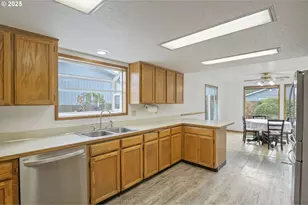 325 SW 12th Ave, Canby, OR 97013 - Photo 16