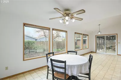 325 SW 12th Ave, Canby, OR 97013 - Photo 12