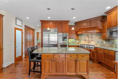 3918 Northhampton Ct, West Linn, OR 97068 - Photo 6