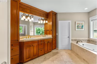 3918 Northhampton Ct, West Linn, OR 97068 - Photo 24