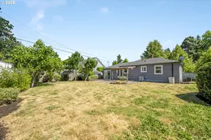 10625 NE Tillamook St, Portland, OR 97220 - Photo 36