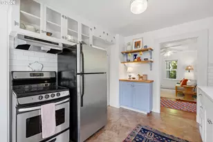 3918 SW Cullen Blvd, Portland, OR 97221 - Photo 14