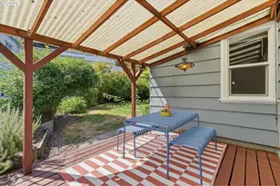 3918 SW Cullen Blvd, Portland, OR 97221 - Photo 28