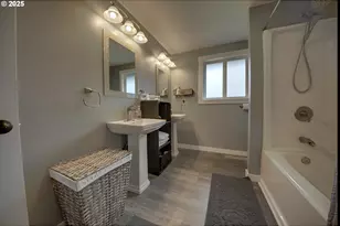 92700 Holly Ln, Astoria, OR 97103 - Photo 22