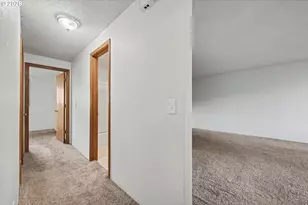 6887 B St, Springfield, OR 97478 - Photo 30