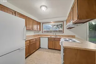 6887 B St, Springfield, OR 97478 - Photo 10