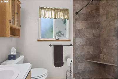 3317 W Normandy Ave, Roseburg, OR 97471 - Photo 18