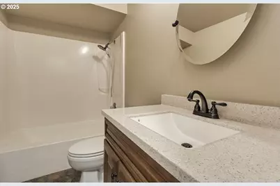 1470 SE Walnut St #210, Hillsboro, OR 97123 - Photo 10