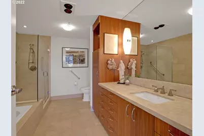 1221 SW 10th Ave #1804, Portland, OR 97205 - Photo 18
