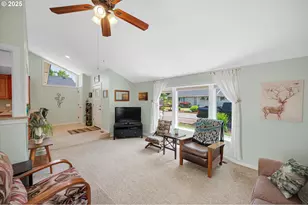 1010 Well St, Silverton, OR 97381 - Photo 6