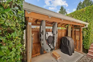 1010 Well St, Silverton, OR 97381 - Photo 44