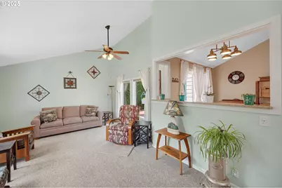 1010 Well St, Silverton, OR 97381 - Photo 10