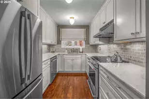 2425 SW 19th Ave, Portland, OR 97201 - Photo 10