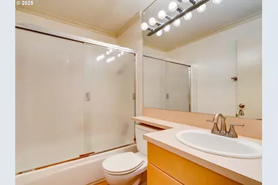 8109 NE 14th St #D, Vancouver, WA 98664 - Photo 16