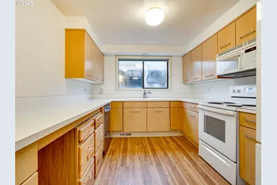 8109 NE 14th St #D, Vancouver, WA 98664 - Photo 14