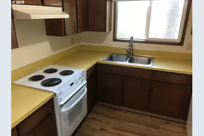 1128 SE Rummel St, McMinnville, OR 97128 - Photo 6