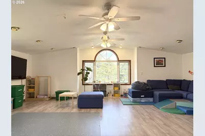 725 S Chase St, Heppner, OR 97836 - Photo 2