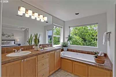 13556 NW Payne Dr, Portland, OR 97229 - Photo 20